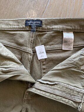 NWT Banana Republic High Rise Straight Fit Pants – Petite 31/12 (Size 12P)
